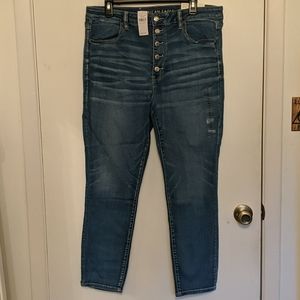 🍓NWT AE Super Hi-Rise Jegging 18 Short